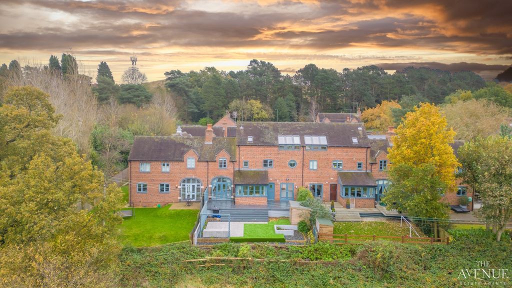 Property photo 1 of 33 2834121
