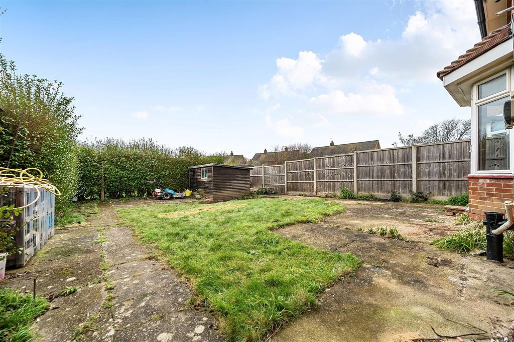 Property photo 2 of 17 For Sale By Aspire Residential | Collingwood Road