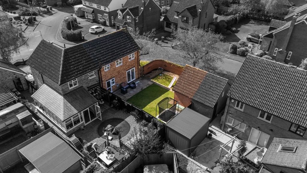 Property photo 3 of 23