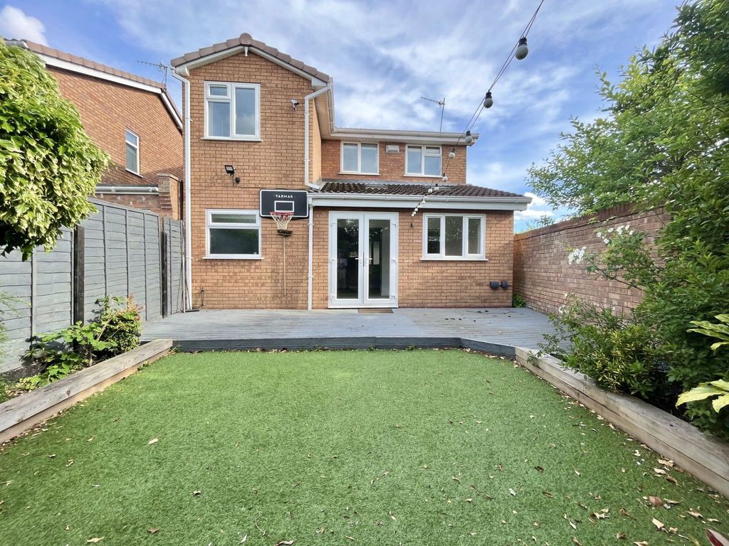 Property photo 2 of 18