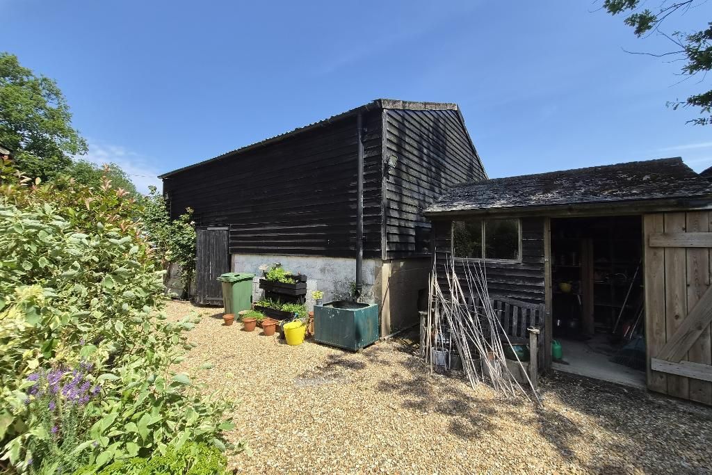 Property photo 3 of 27