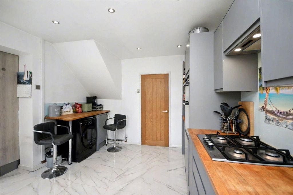 Property photo 3 of 23 Picture No. 46