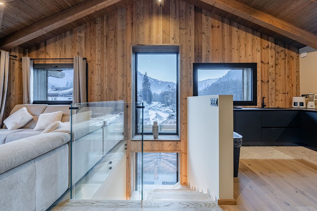 Property photo 3 of 12 Chamonix Chalet For