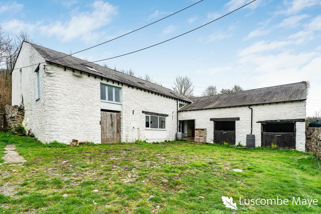 Property photo 2 of 55