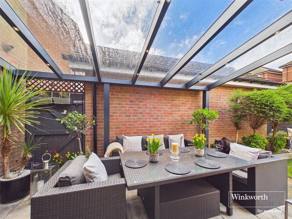 Additional image 19 of 5 bed town house for saleTutor Crescent, Earley, Reading RG6