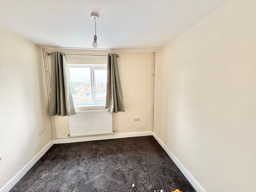 Property photo 3 of 7 Bedroom 2 