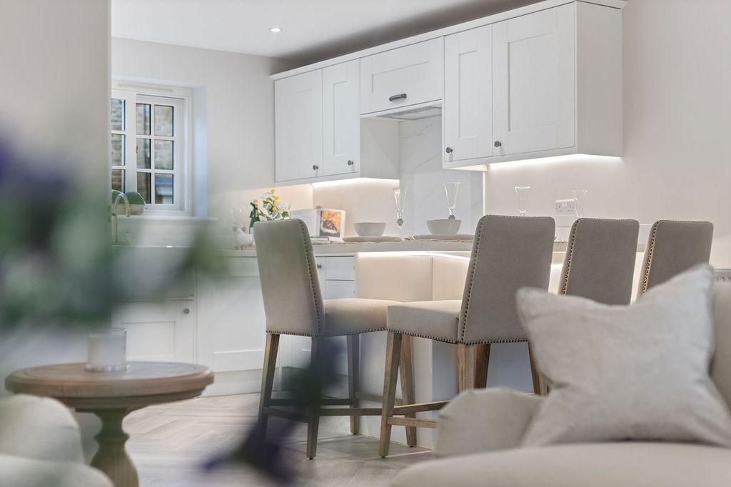 Property photo 3 of 38