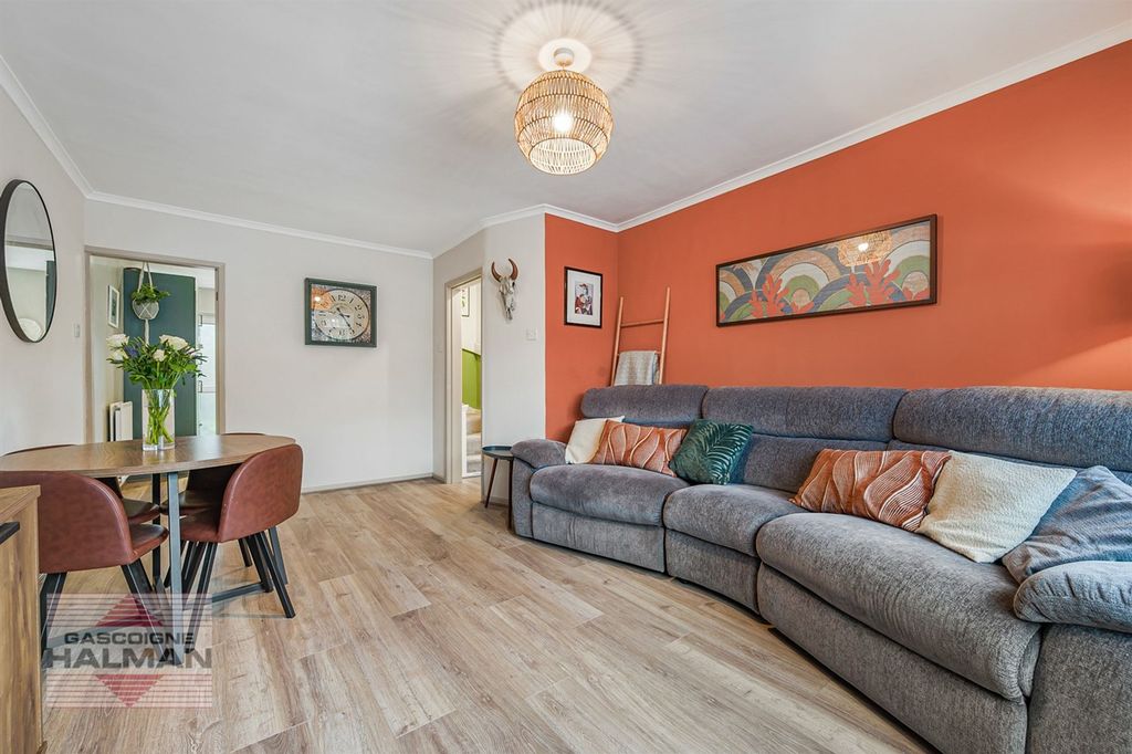 Property photo 3 of 16 Living Room