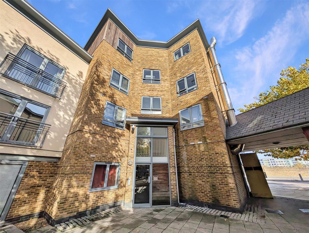 Property photo 1 of 10 Pxl_20251030_120036929.Jpg