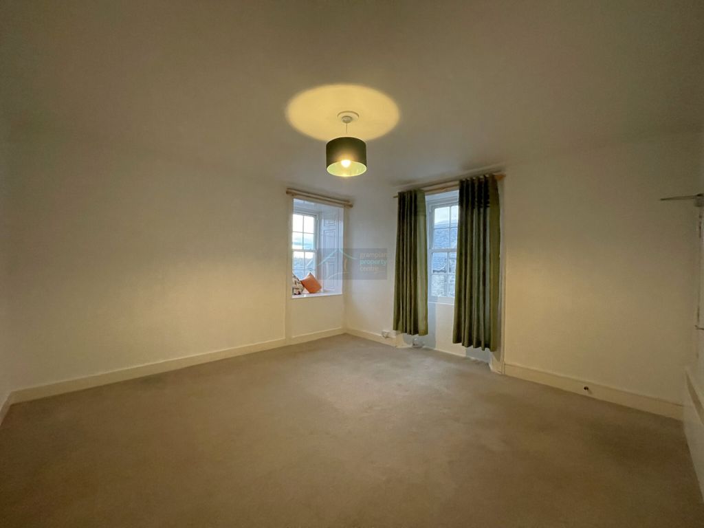 Property photo 2 of 11 Lounge A.Jpg