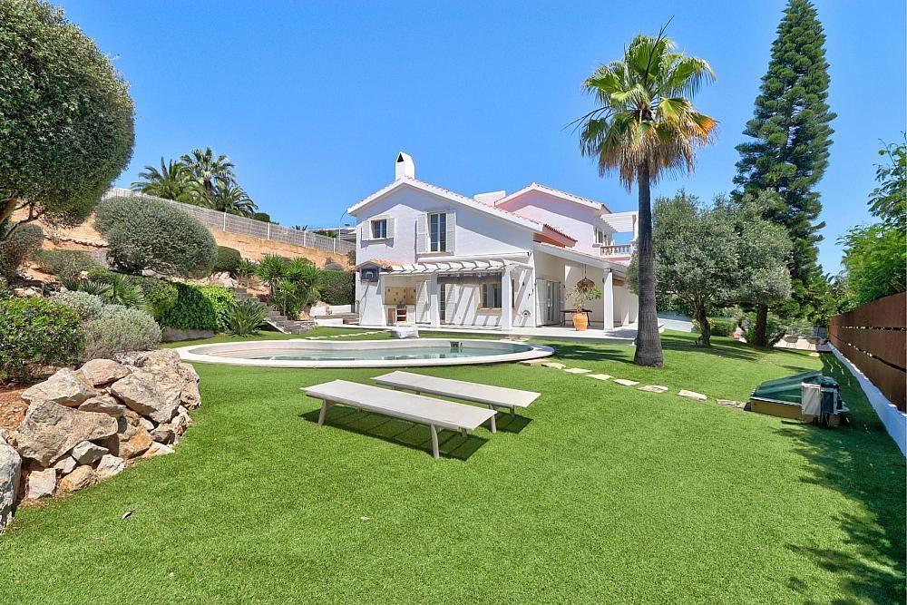 Property photo 1 of 13