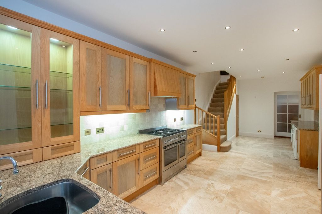 Additional image 51 of 7 bed detached house for saleL'hyvreuse, Cambridge Park, St. Peter Port, Guernsey GY1