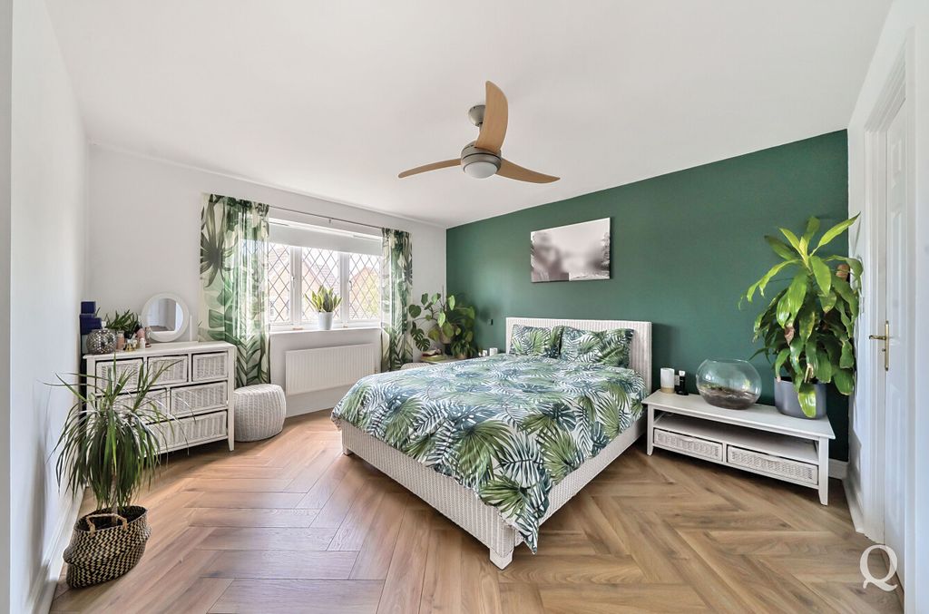 Property photo 3 of 22 5Cf3c812-053d-414...