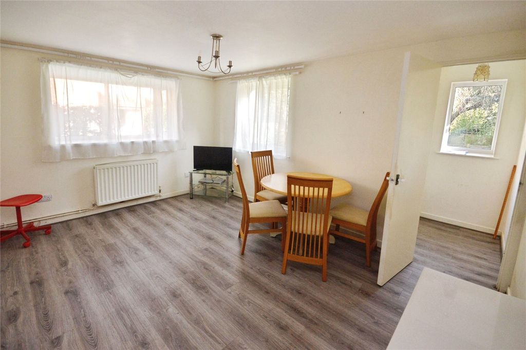 Property photo 2 of 10 Picture No. 03