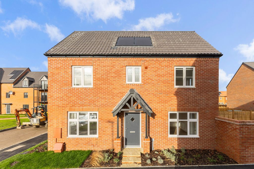 Property photo 2 of 17 Photo