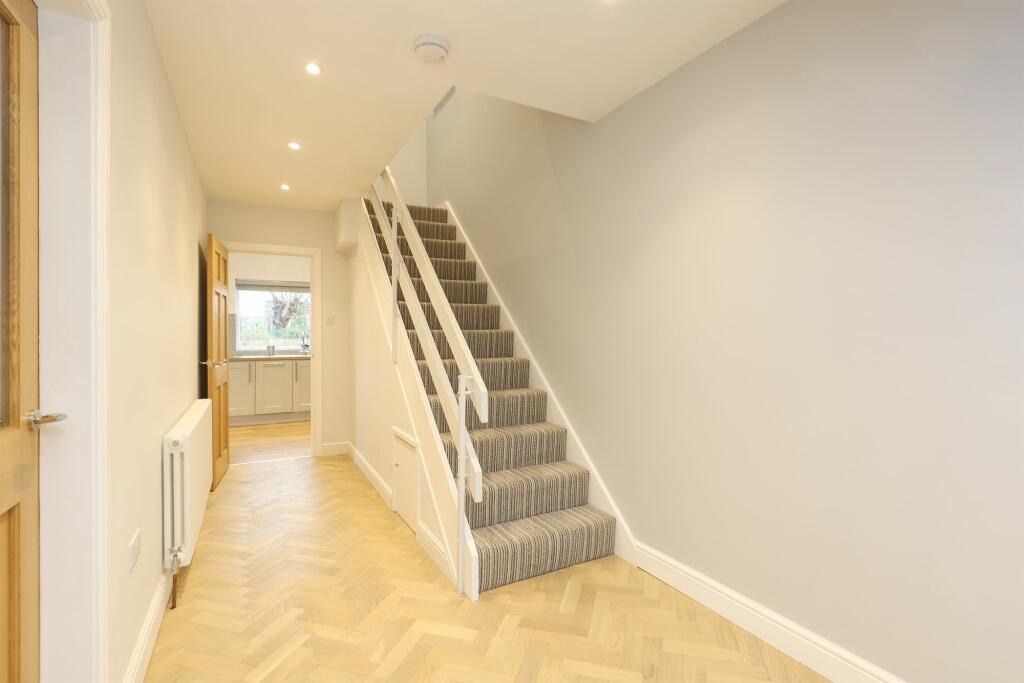 Property photo 1 of 3