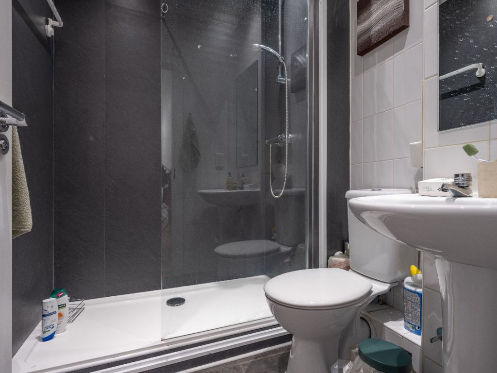 Property photo 3 of 5 4636742