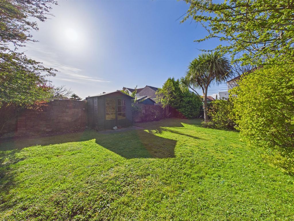 Property photo 2 of 21 Cam04118G0-Pr0076-Still013.Jpg