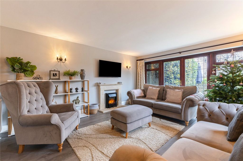 Property photo 2 of 18 Family Room