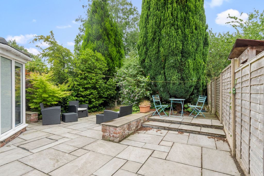 Property photo 2 of 23