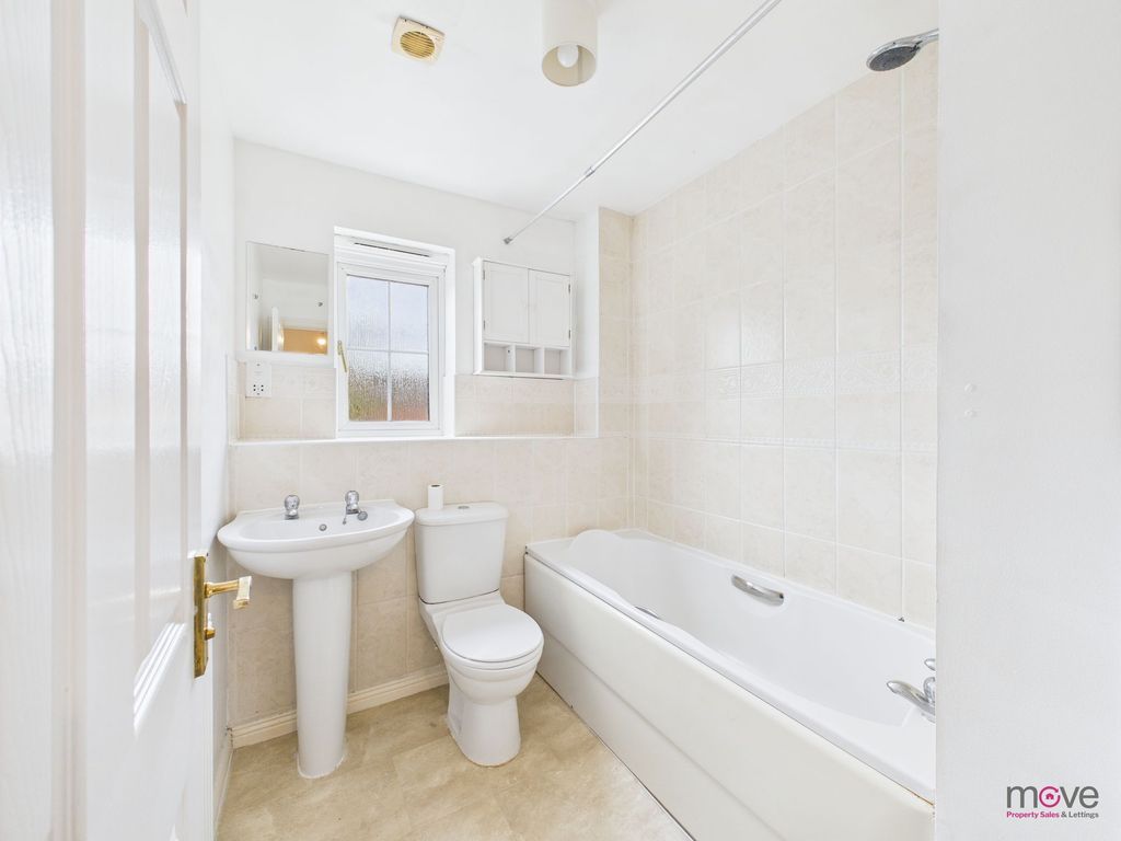 Property photo 3 of 32