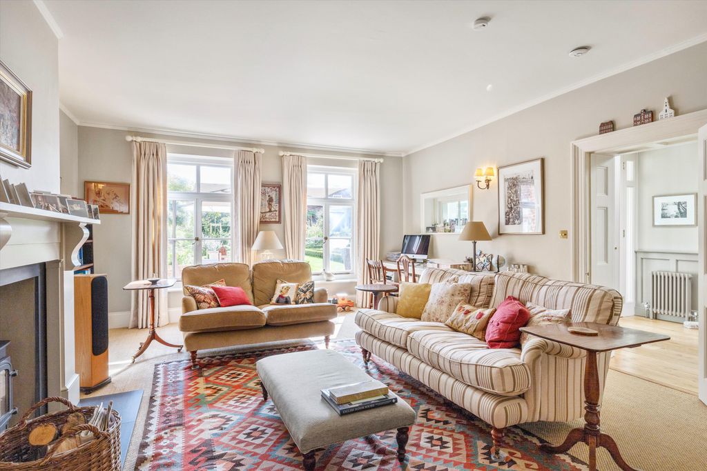 Property photo 3 of 32 Image