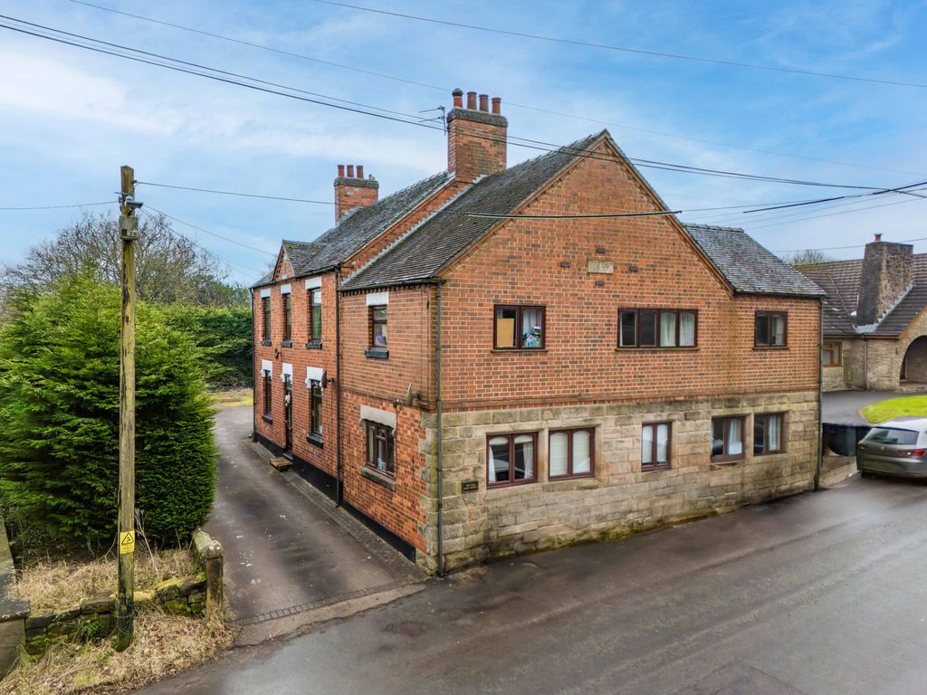 Property photo 2 of 31