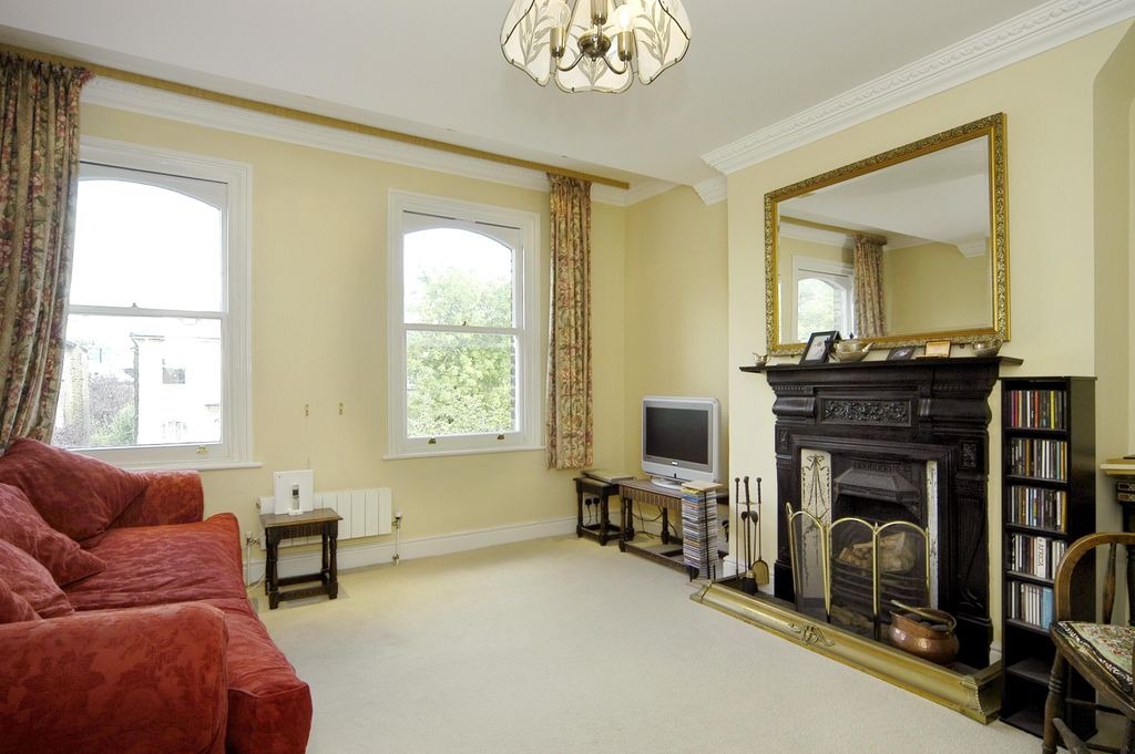 Property photo 2 of 7 Reception