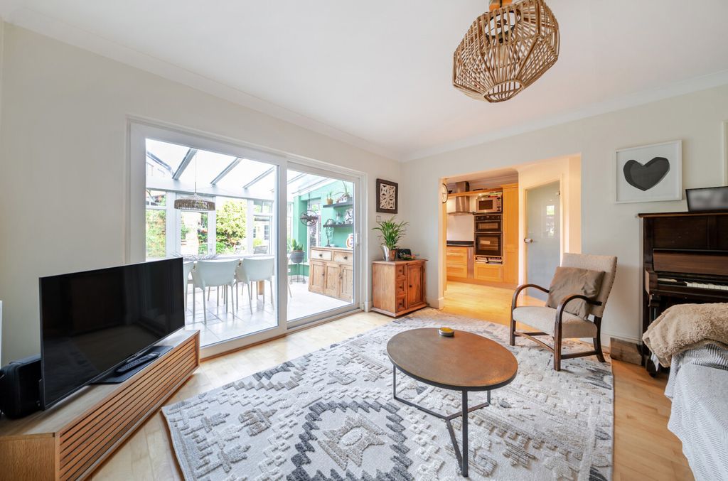 Property photo 3 of 29 1470624-16-6A2071...