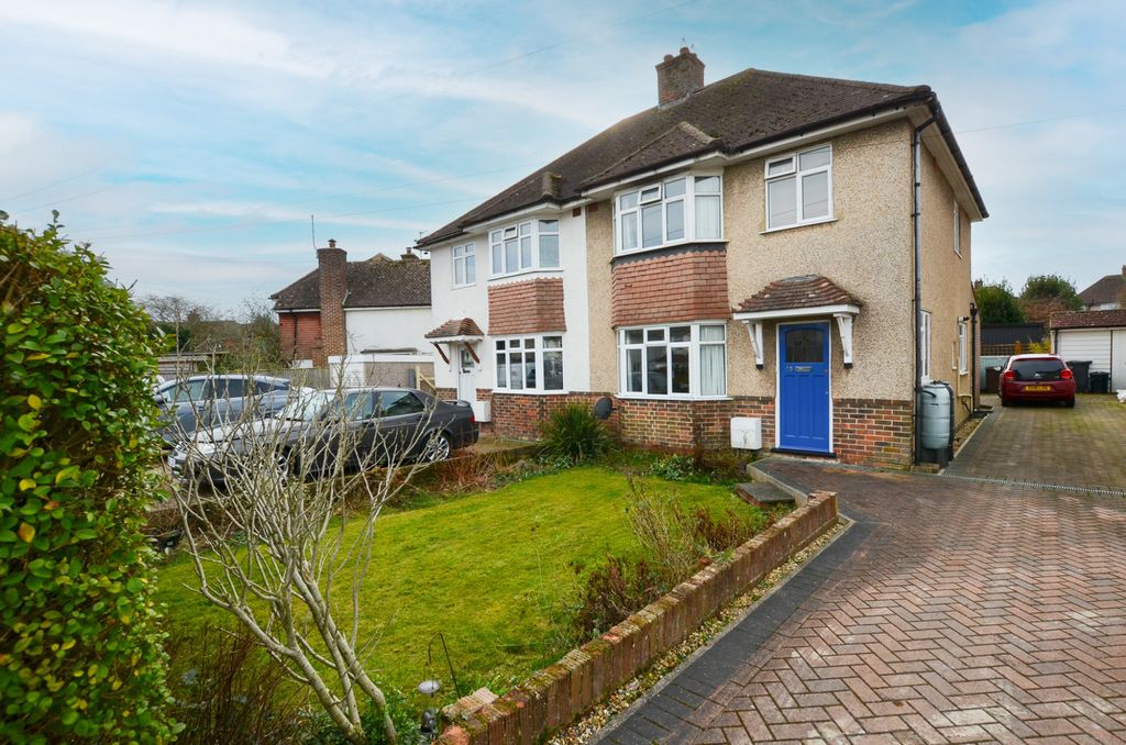 Property photo 1 of 29