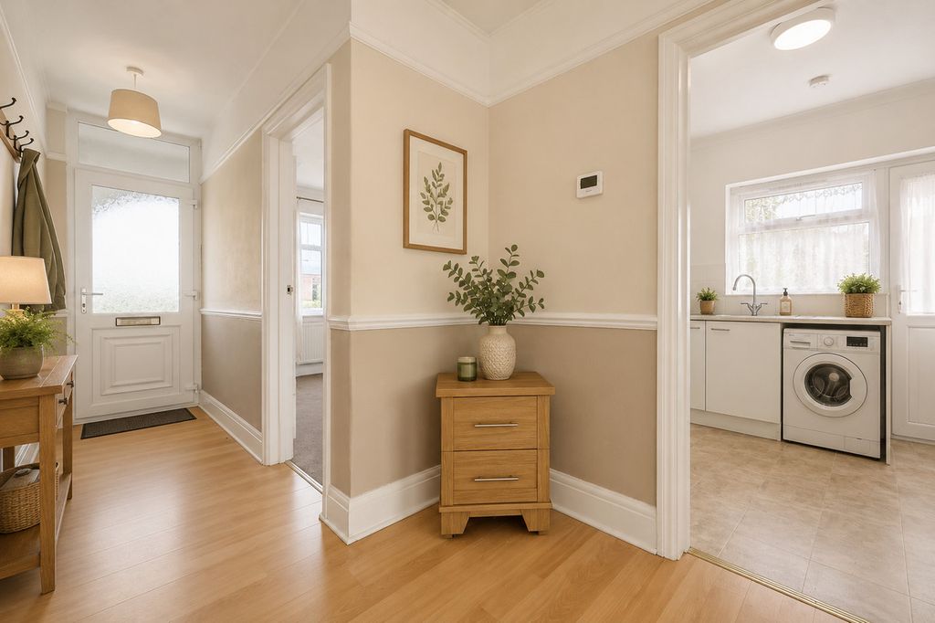 Property photo 3 of 27