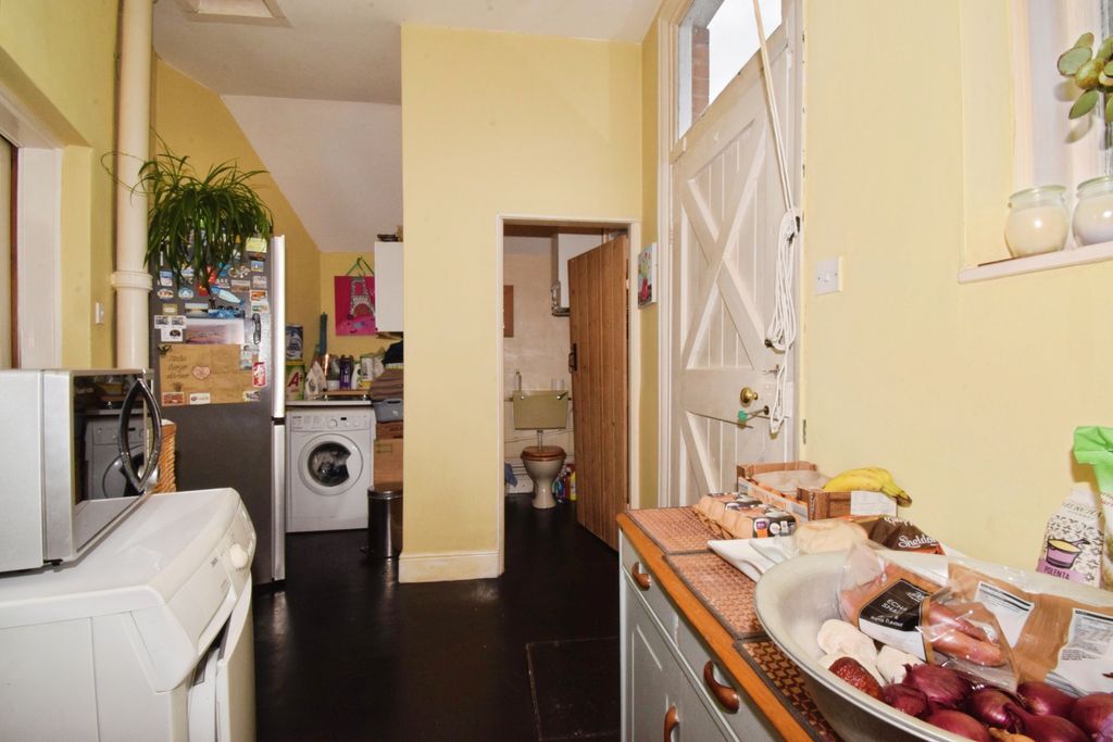 Additional image 26 of 4 bed semi-detached house for saleHolmfield Road, Leicester LE2