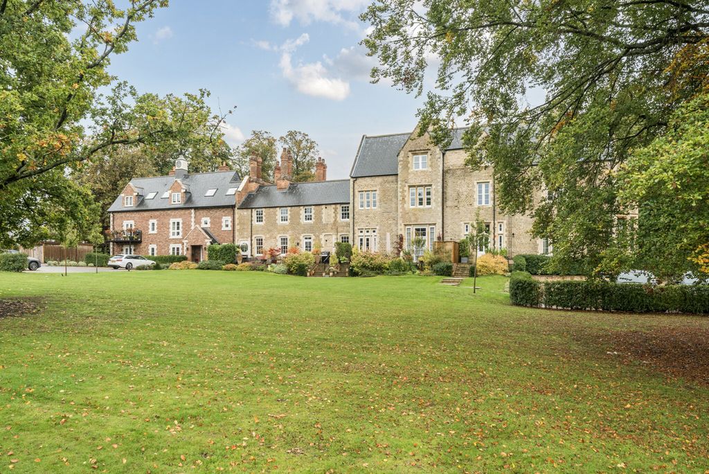 Property photo 1 of 26 Grounds