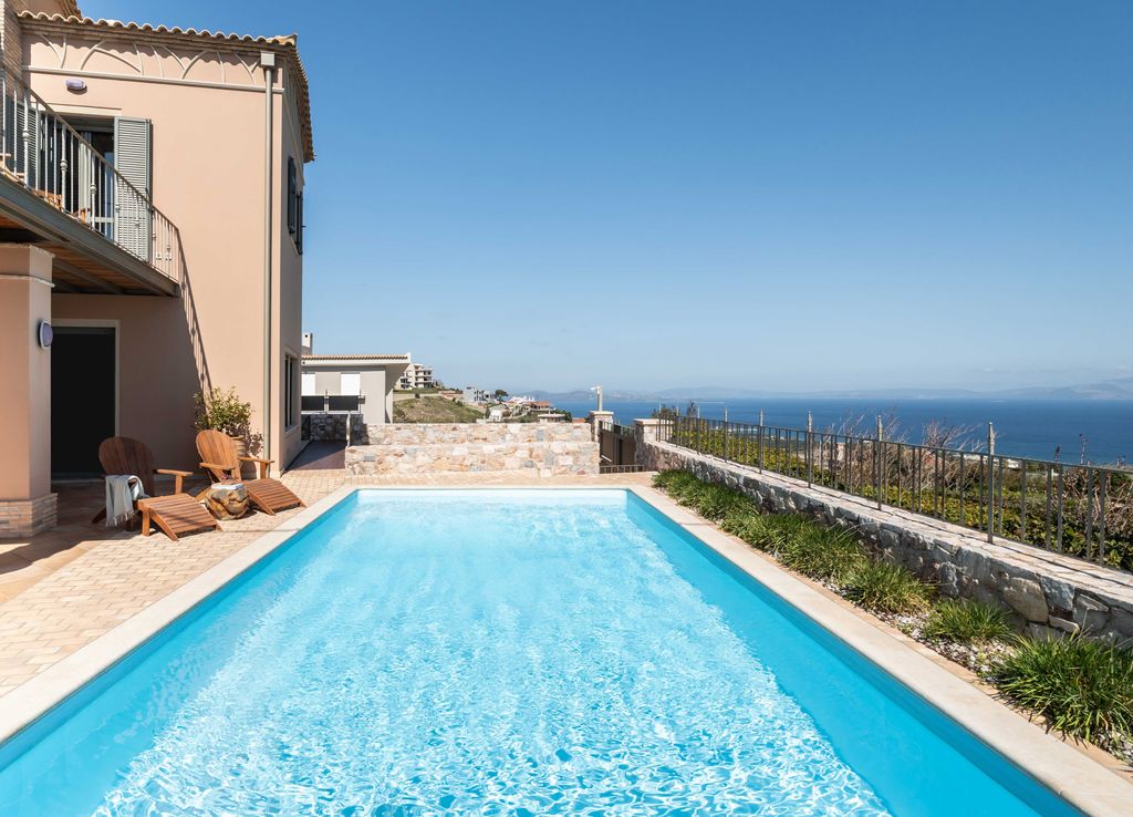 Property photo 3 of 33