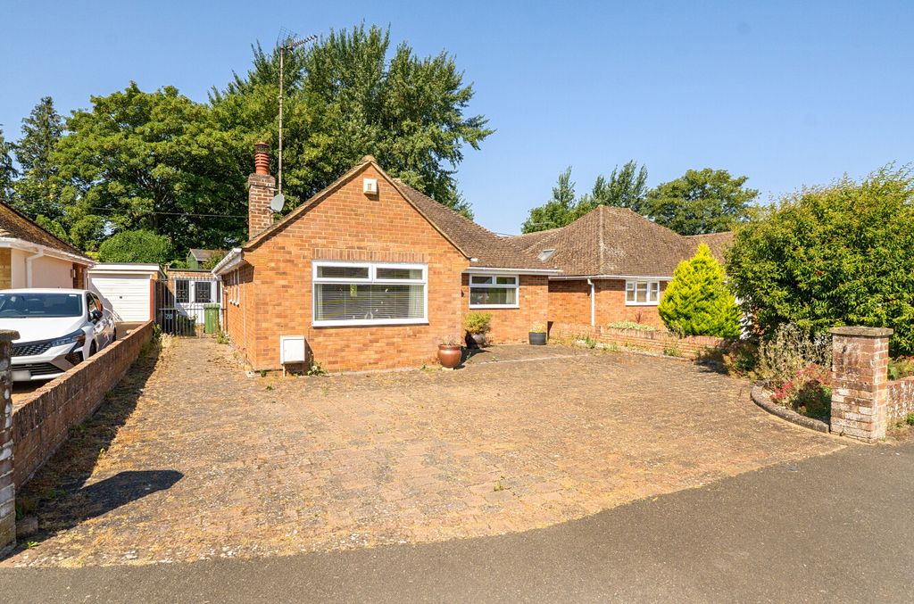 Property photo 1 of 12 14927027