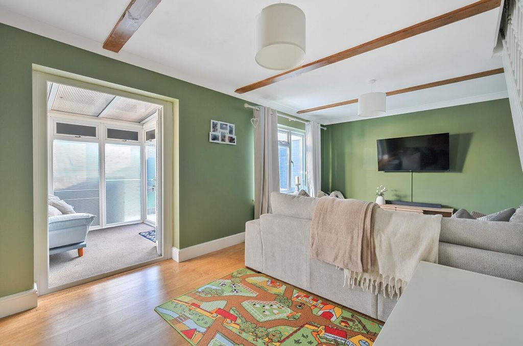 Property photo 3 of 19 1383792-25-691Df9c13dc67-Arw-1.Jpg