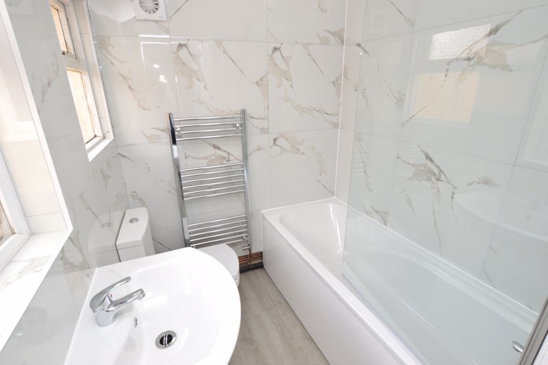 Property photo 3 of 6 Modern Bathroom