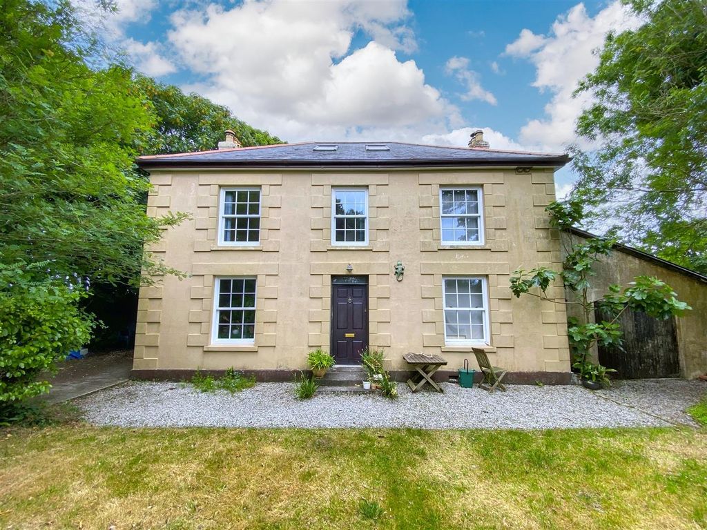 Property photo 1 of 25