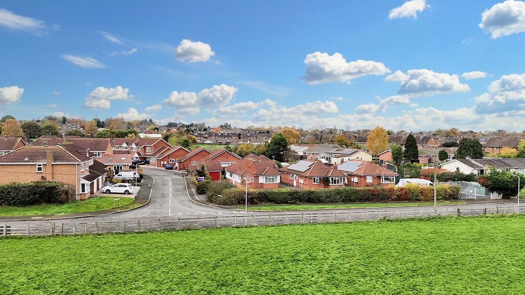 Property photo 3 of 24