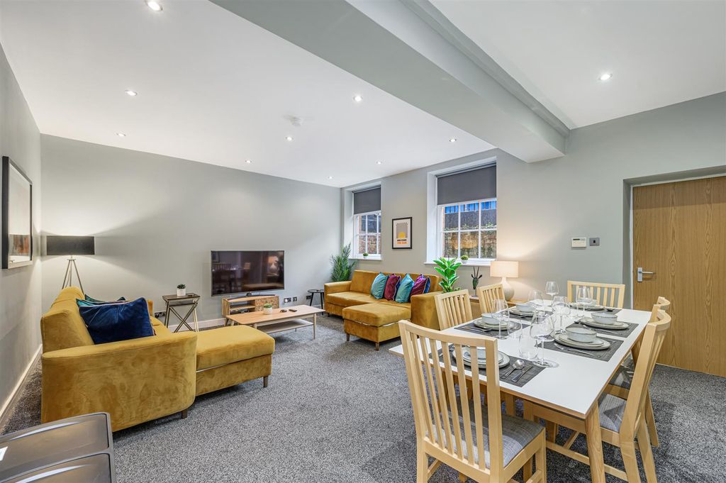 Property photo 1 of 12 Living/Dining Area