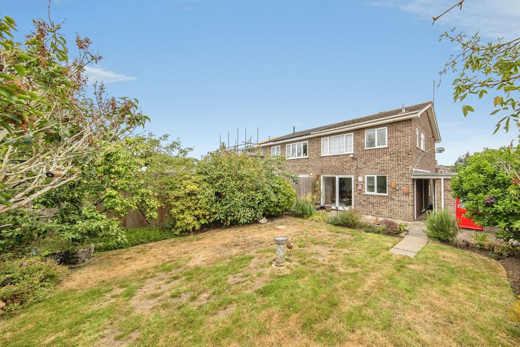 Property photo 2 of 20