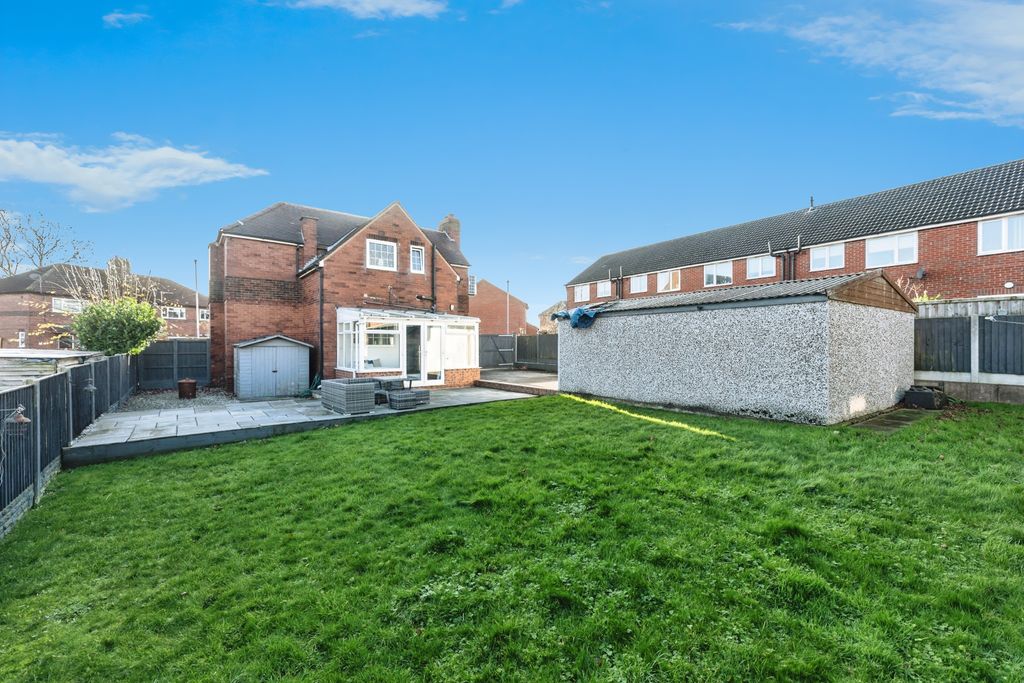 Property photo 3 of 18