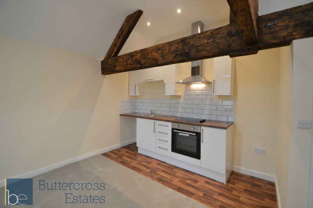 Property photo 3 of 7 Kitchen