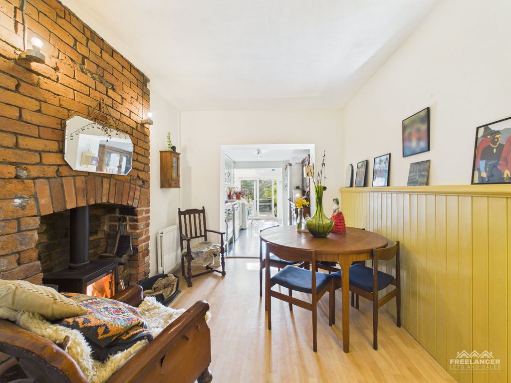 Property photo 3 of 20 Dining Room