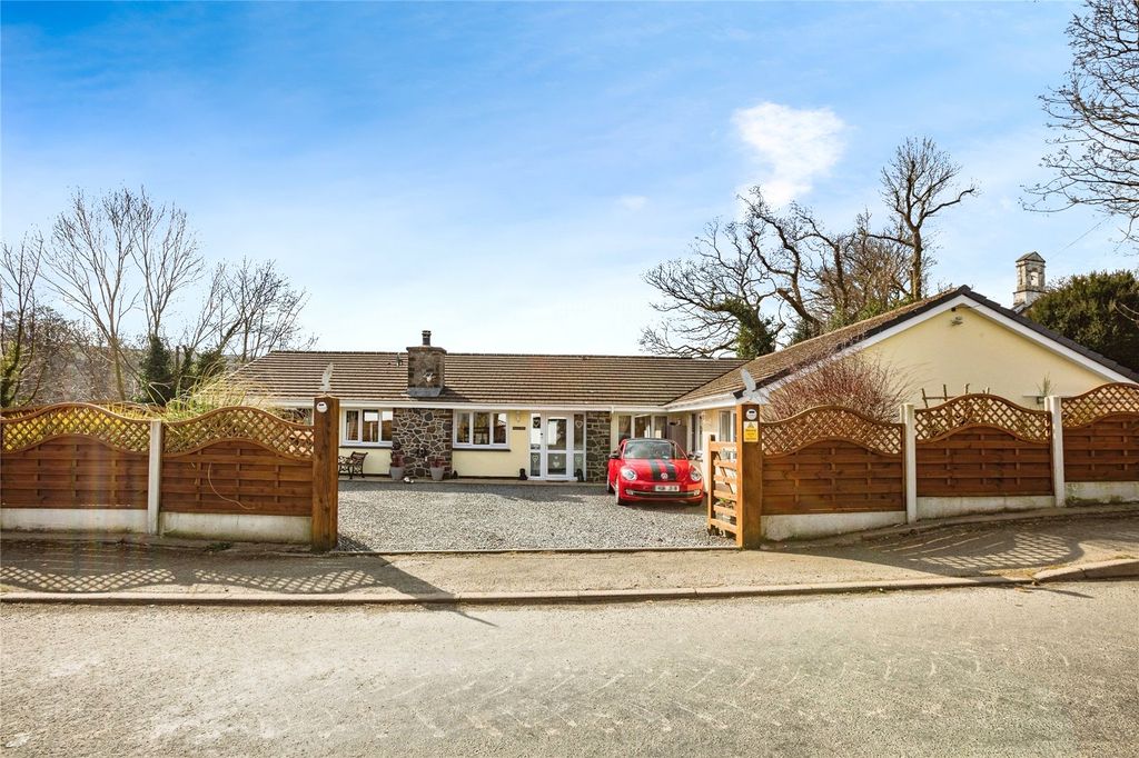 Property photo 2 of 43 Picture No. 05