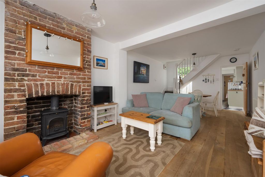 Property photo 2 of 14 Albert Street, Whitstable