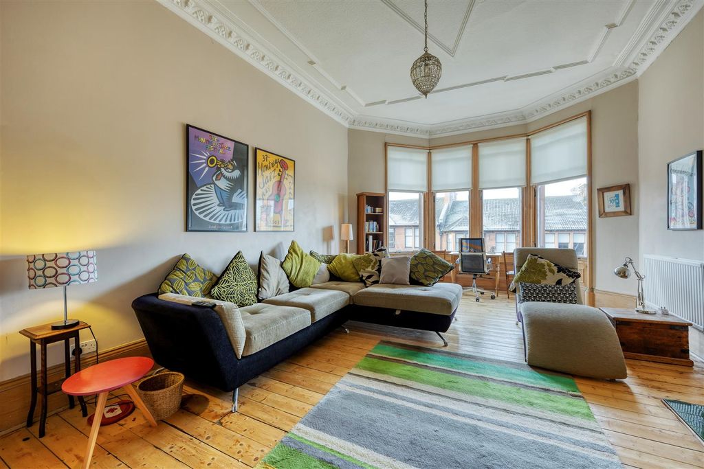 Property photo 3 of 27 3-2_11_Falkland_Street_Glasgow_011.Jpeg