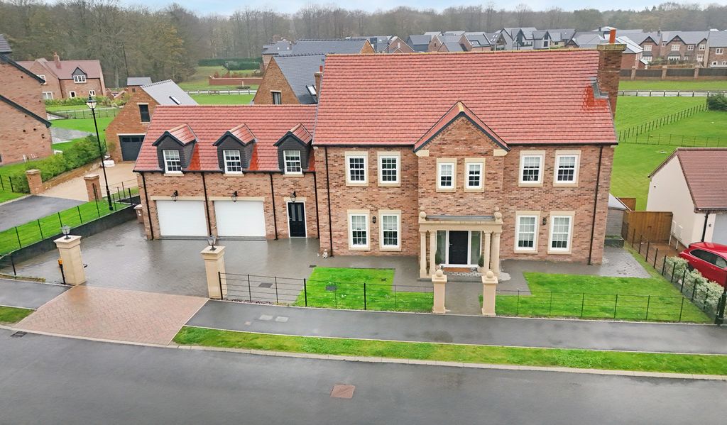 Property photo 1 of 44