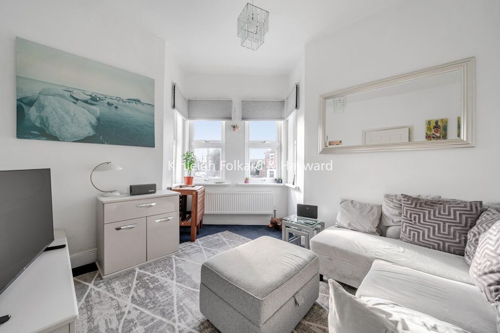 Property photo 2 of 17 Picture No. 15