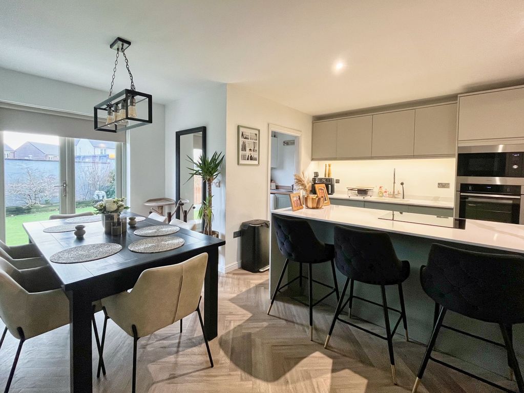 Property photo 3 of 28